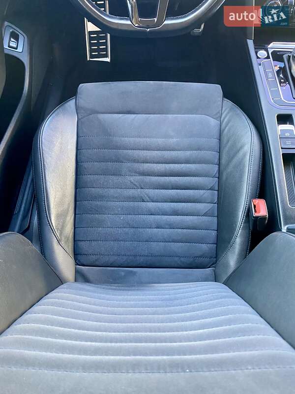 Седан Volkswagen Passat 2015 в Черноморске