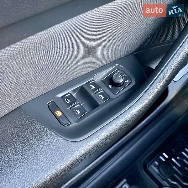 Седан Volkswagen Passat 2015 в Черноморске