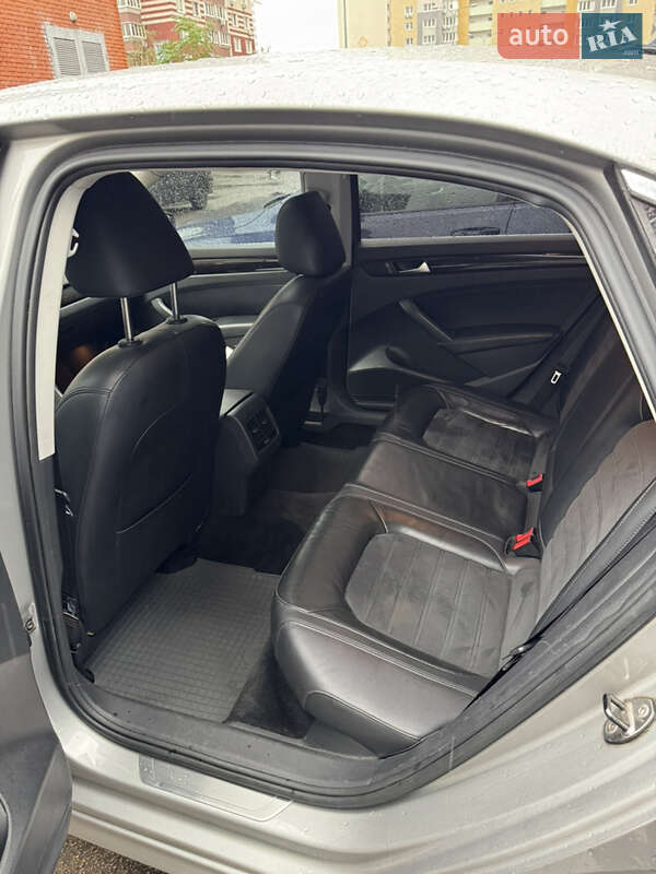 Седан Volkswagen Passat 2013 в Броварах