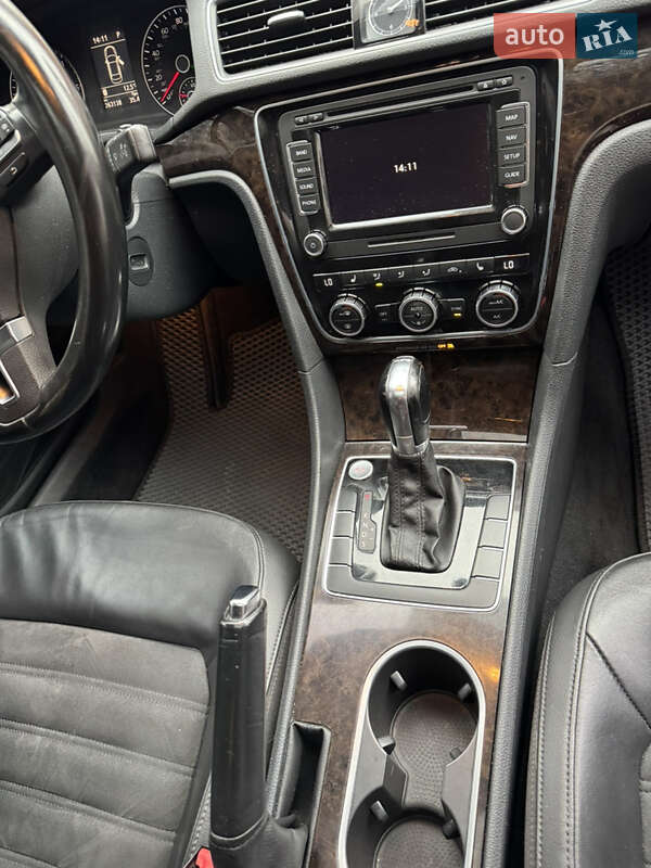 Седан Volkswagen Passat 2013 в Броварах