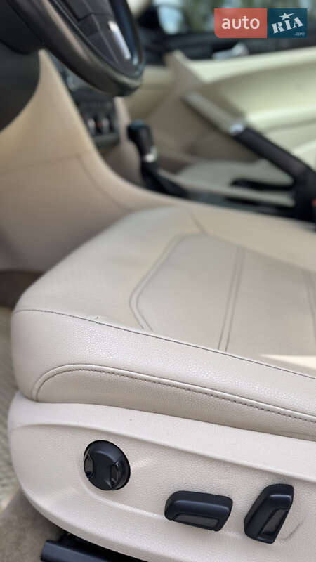 Седан Volkswagen Passat 2015 в Дніпрі