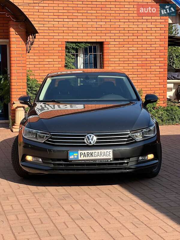 Седан Volkswagen Passat 2019 в 