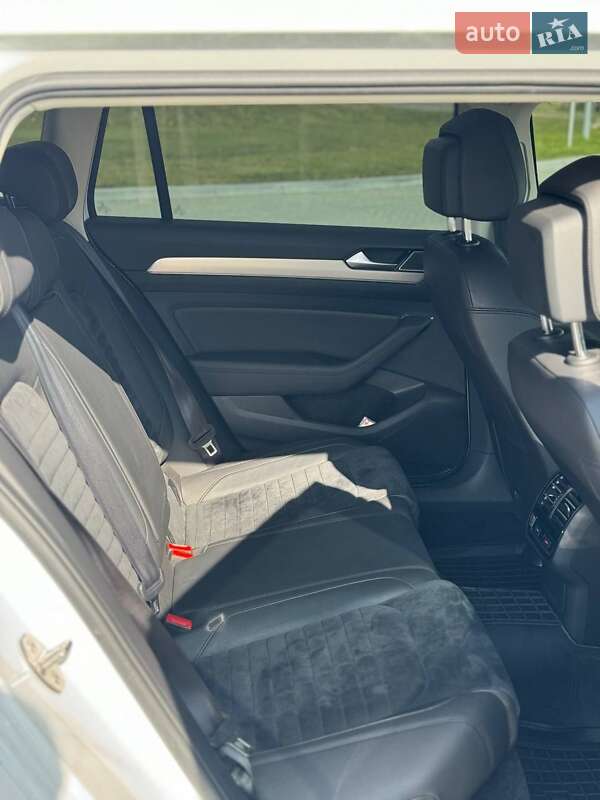 Універсал Volkswagen Passat 2016 в Стрию