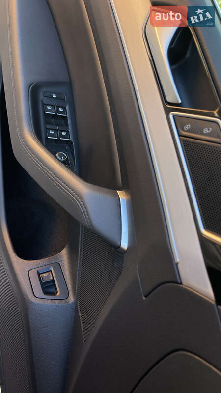 Универсал Volkswagen Passat 2017 в Сваляве