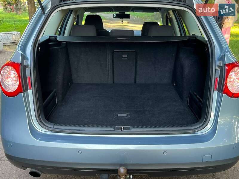 Универсал Volkswagen Passat 2009 в Калуше