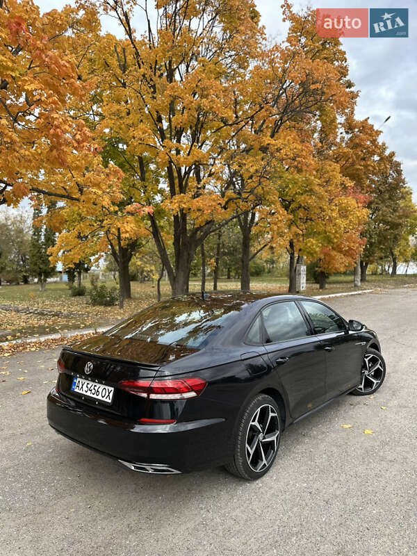 Седан Volkswagen Passat 2021 в Чугуєві