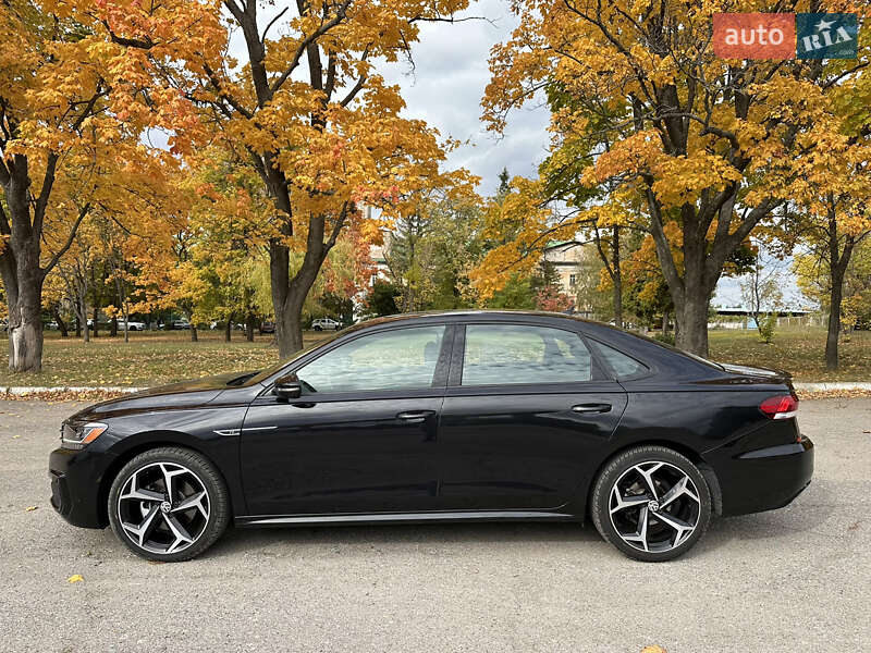Седан Volkswagen Passat 2021 в Чугуєві
