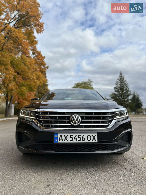 Седан Volkswagen Passat 2021 в Чугуєві