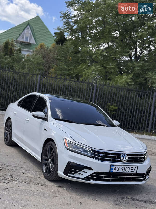 Седан Volkswagen Passat 2018 в Изюме
