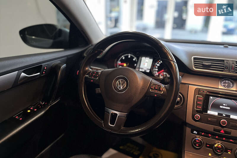 Универсал Volkswagen Passat 2013 в Шептицькому