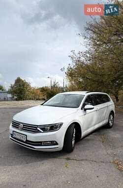Універсал Volkswagen Passat 2016 в Запоріжжі