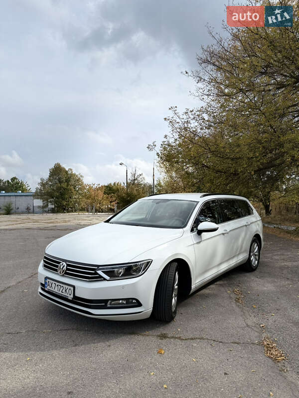 Универсал Volkswagen Passat 2016 в  фото Универсал Volkswagen Passat 2016 в