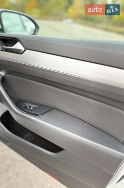 Универсал Volkswagen Passat 2016 в  фото 19 Универсал Volkswagen Passat 2016 в