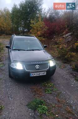 Универсал Volkswagen Passat 2003 в Звягеле