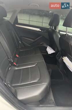 Седан Volkswagen Passat 2012 в 