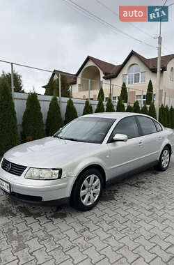 Седан Volkswagen Passat 1997 в Виннице