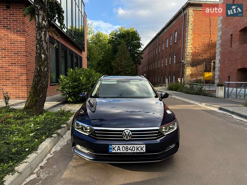 Универсал Volkswagen Passat 2015 в Львове