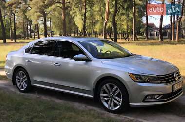 Седан Volkswagen Passat 2017 в Чернигове