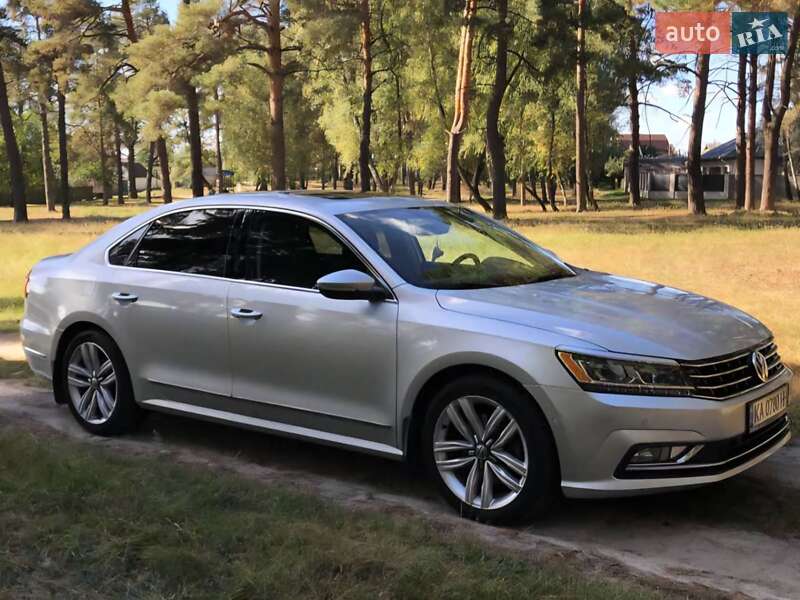 Седан Volkswagen Passat 2017 в Чернігові