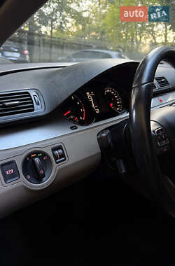 Універсал Volkswagen Passat 2009 в  фото 4 Універсал Volkswagen Passat 2009 в
