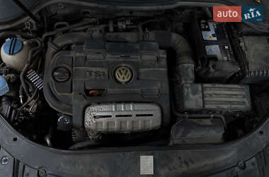 Універсал Volkswagen Passat 2009 в  фото 13 Універсал Volkswagen Passat 2009 в