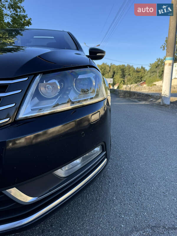 Универсал Volkswagen Passat 2014 в Киеве