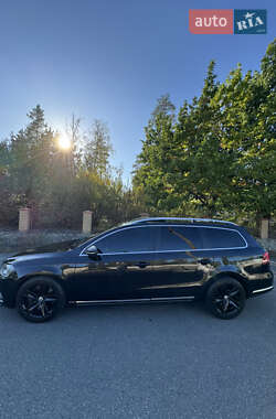 Универсал Volkswagen Passat 2014 в Киеве