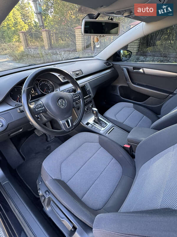 Универсал Volkswagen Passat 2014 в Киеве
