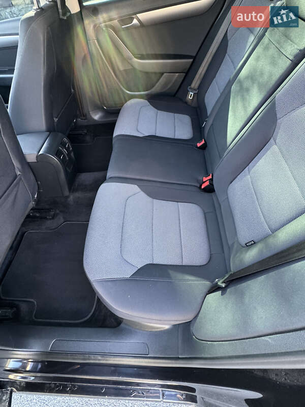 Универсал Volkswagen Passat 2014 в Киеве