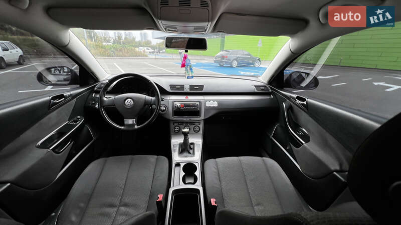 Седан Volkswagen Passat 2008 в Киеве