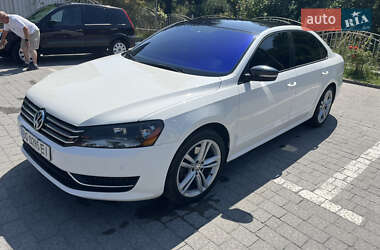 Седан Volkswagen Passat 2014 в Тернополе