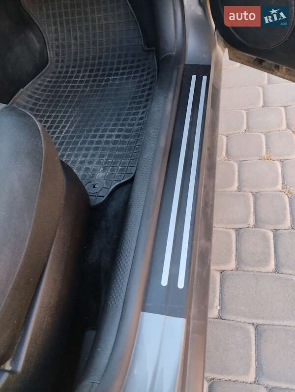 Универсал Volkswagen Passat 2001 в Теплике