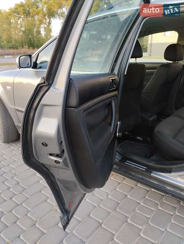Универсал Volkswagen Passat 2001 в Теплике