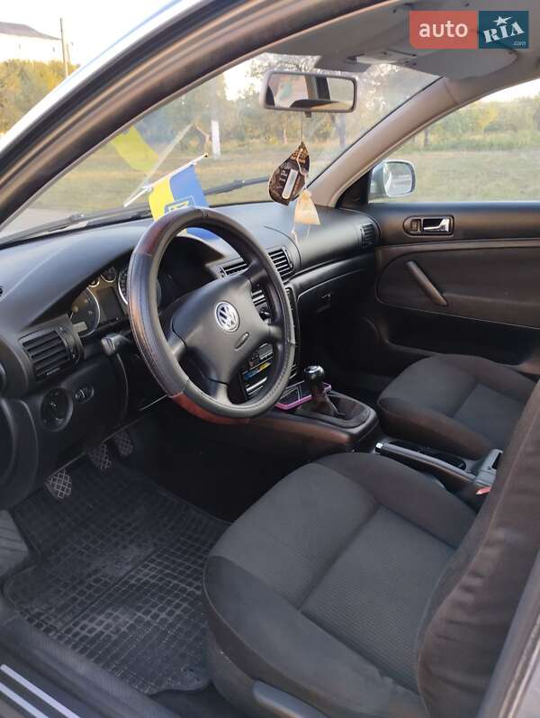 Универсал Volkswagen Passat 2001 в Теплике