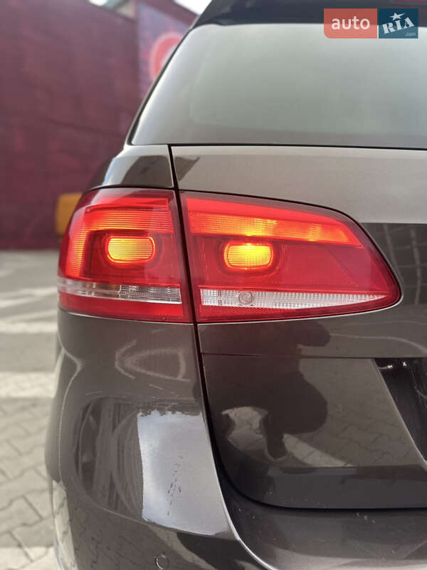 Универсал Volkswagen Passat 2011 в Тернополе