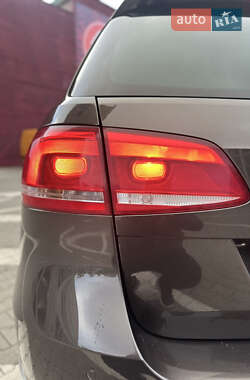 Универсал Volkswagen Passat 2011 в 