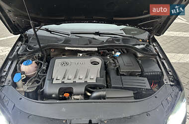 Универсал Volkswagen Passat 2011 в 