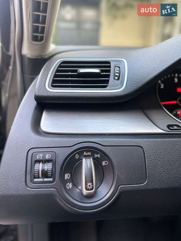 Универсал Volkswagen Passat 2011 в Тернополе