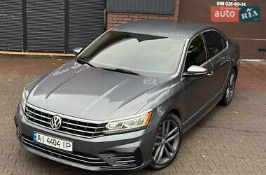 Седан Volkswagen Passat 2016 в Киеве