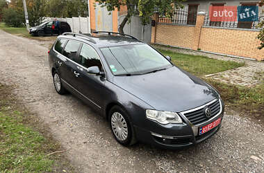 Универсал Volkswagen Passat 2010 в Харькове