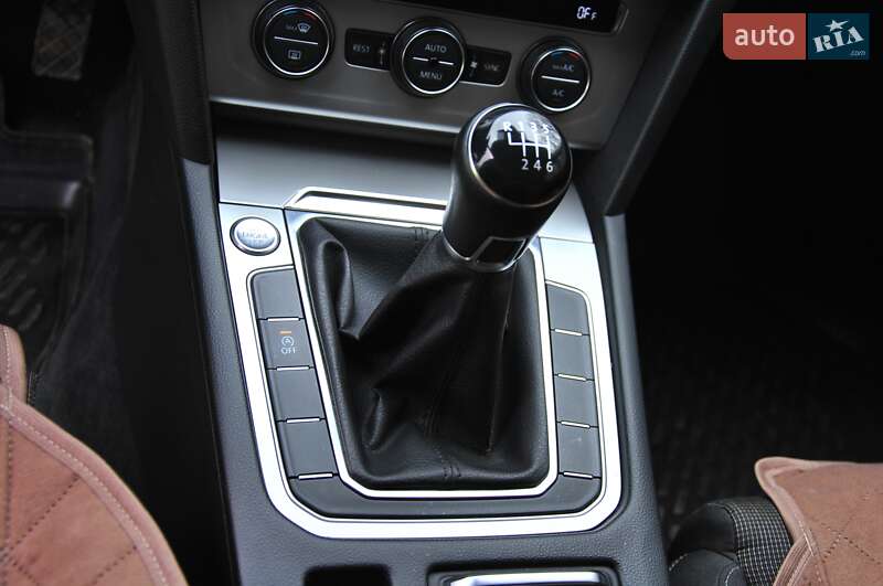 Седан Volkswagen Passat 2016 в Вінниці