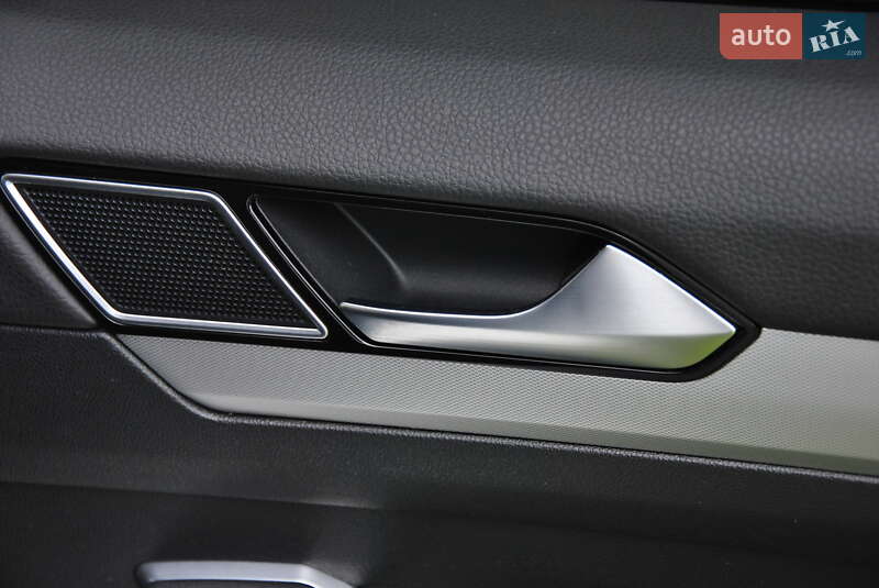 Седан Volkswagen Passat 2016 в Вінниці