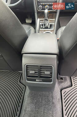Седан Volkswagen Passat 2015 в 