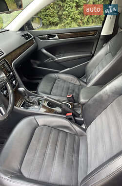 Седан Volkswagen Passat 2015 в 