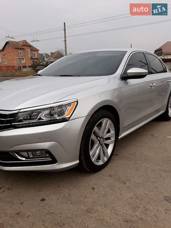 Седан Volkswagen Passat 2017 в Ивано-Франковске фото 5 Седан Volkswagen Passat 2017 в Ивано-Франковске
