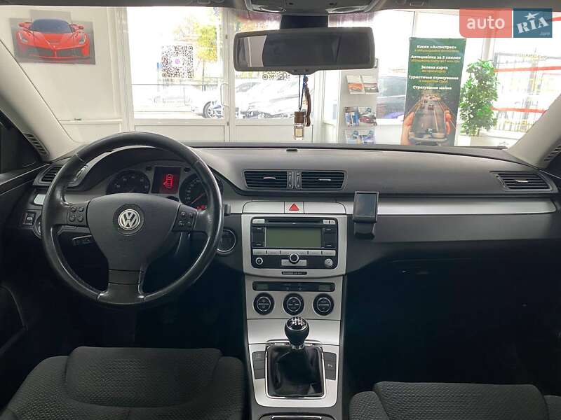 Универсал Volkswagen Passat 2008 в Киеве