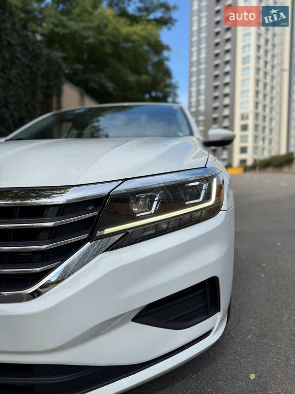 Седан Volkswagen Passat 2020 в Киеве