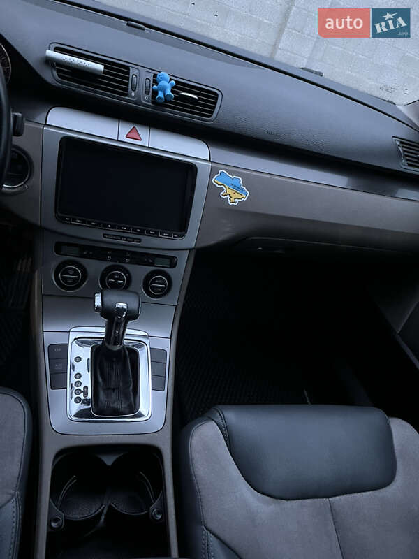 Седан Volkswagen Passat 2005 в Львові