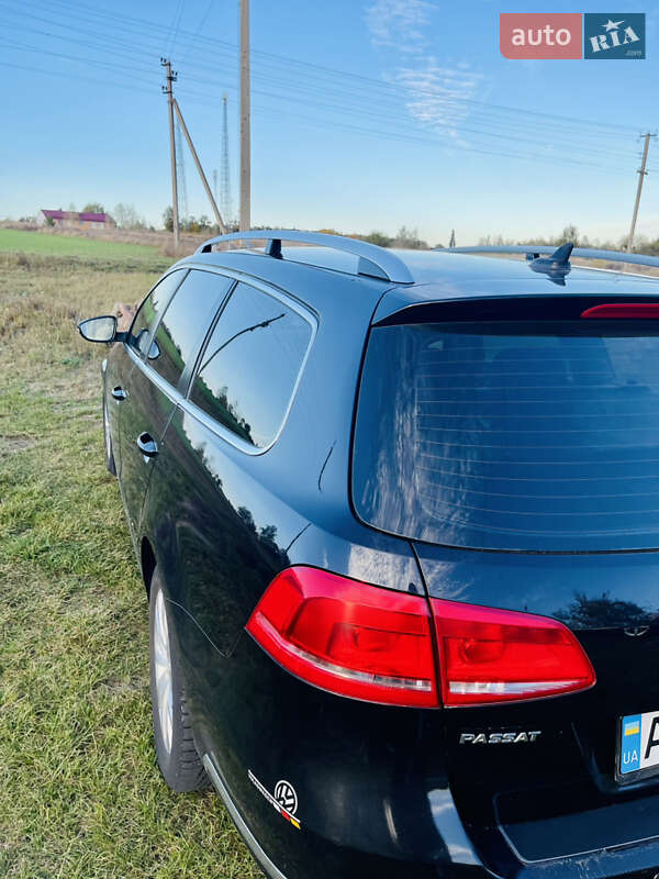 Универсал Volkswagen Passat 2011 в Коростене