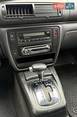 Универсал Volkswagen Passat 2005 в 
